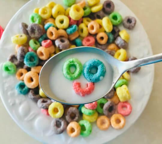 Casi la mitad de los bebés empiezan a tomar los cereales