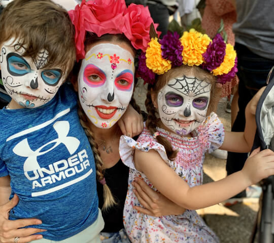 cómo poner una ofrenda de día de muertos